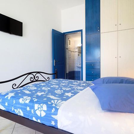 Myrto Apartments أيّا إفيميا الغرفة الصورة